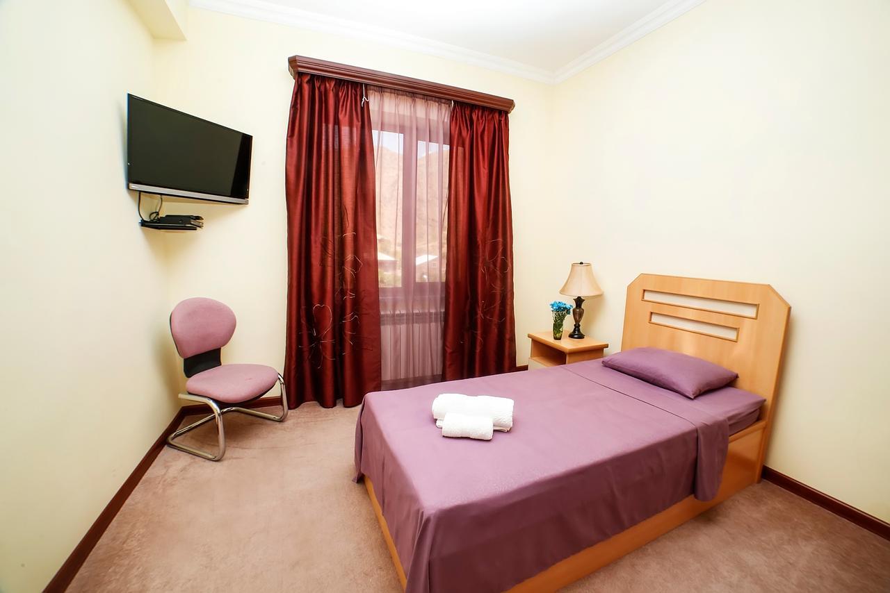 Amrots Hotel Vaykʼ Zewnętrze zdjęcie